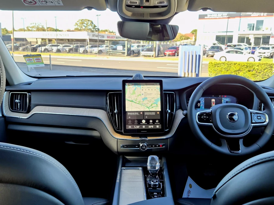 2026 Volvo XC60 UZ Ultra T8 Plug-in Hybrid Dark SUV Image 8