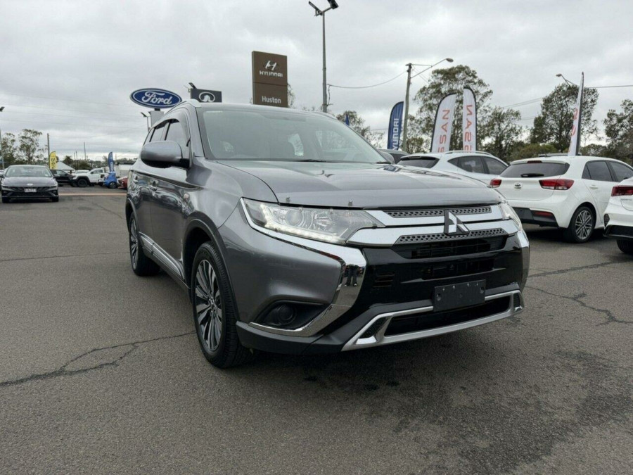 2019 Mitsubishi Outlander ZL ES SUV Image 1