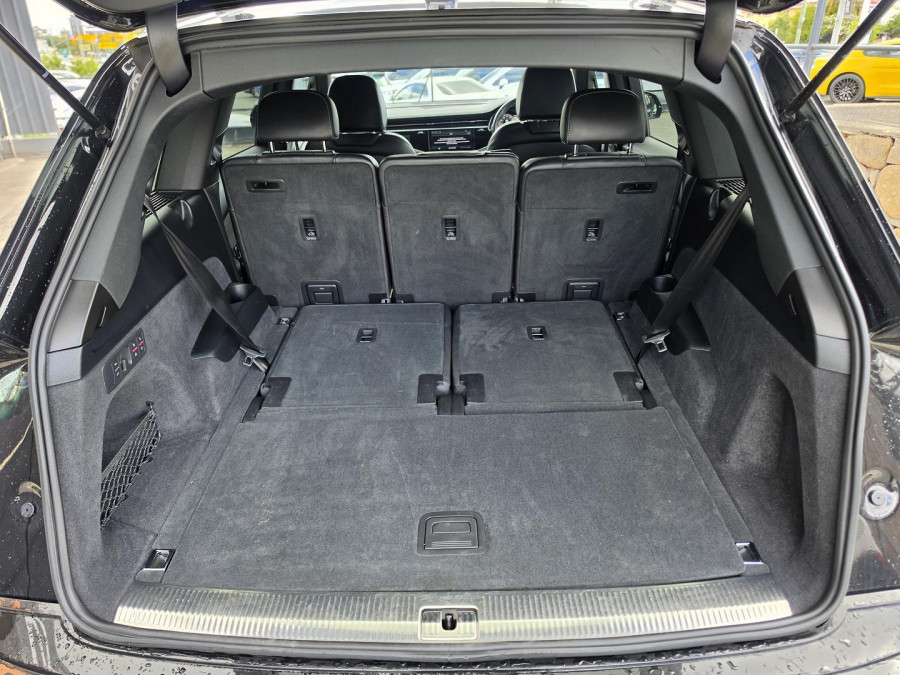 2022 Audi Q7 4M 55 TFSI S line SUV Image 21