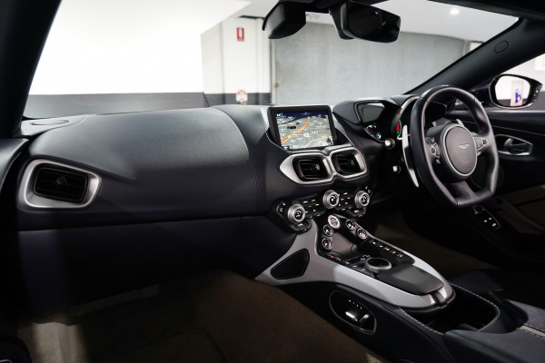2018 Aston Martin Vantage Coupe Image 34