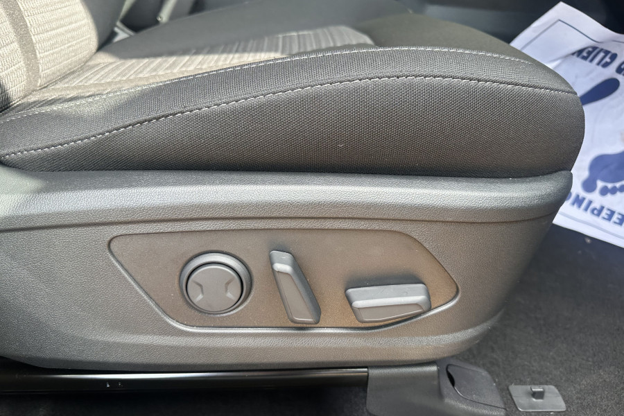 2024 MY25 Kia Sorento MQ4 PE Sport SUV Image 22