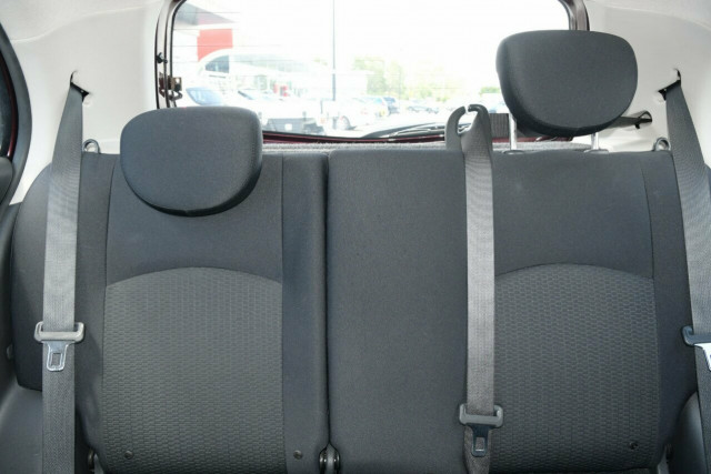 2011 Nissan Micra ST-L 15 of 19