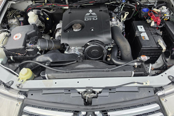2014 Mitsubishi Challenger PC LS SUV Image 27