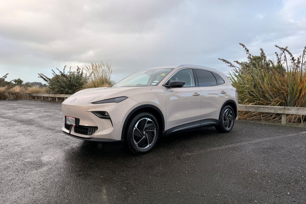 2026 MG MGS5 EV ZS3EM Essence 49 SUV Image 7