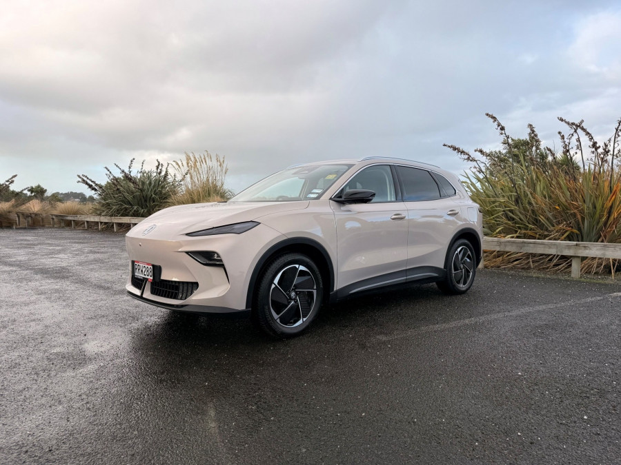 2026 MG MGS5 EV ZS3EM Essence 49 SUV Image 7