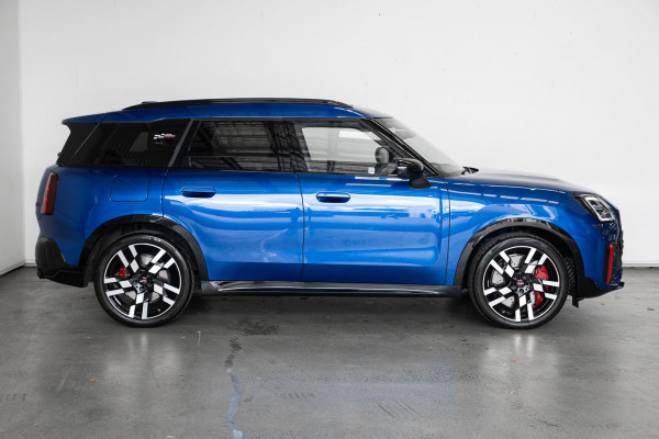 2026 MINI Countryman U25 JCW Favoured SUV image 3