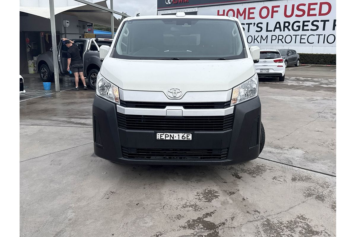 2021 Toyota HiAce GDH300R Van Image 8
