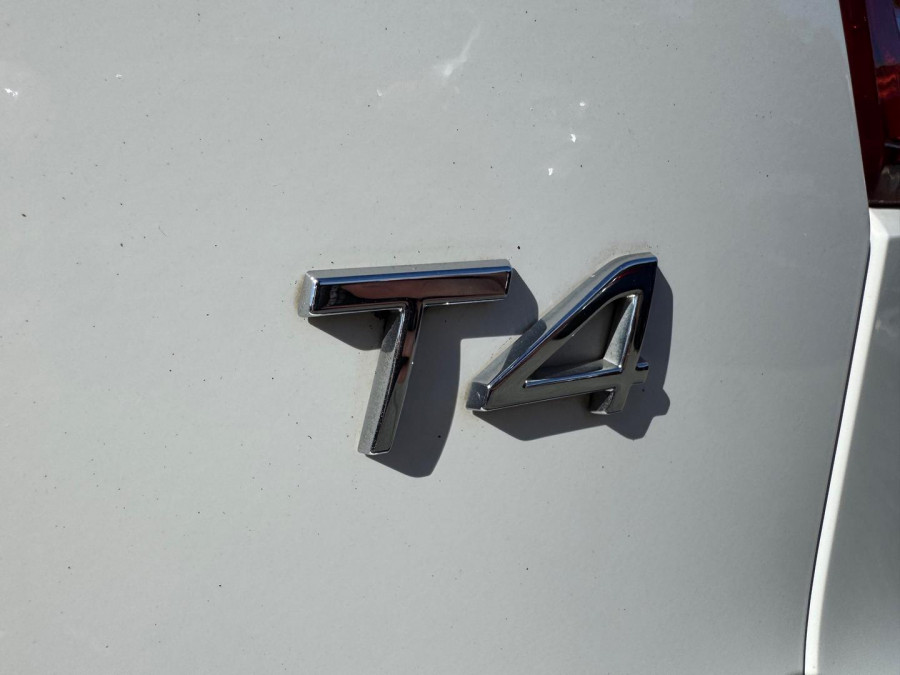 2020 Volvo XC40 XZ T4 Momentum SUV Image 13