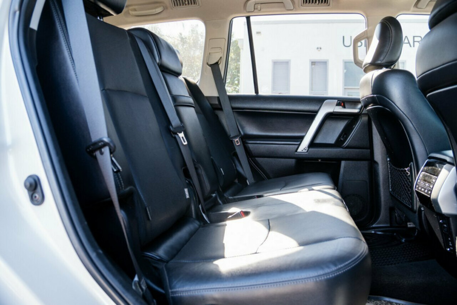2018 Toyota LandCruiser Prado GDJ150R Kakadu SUV Image 9