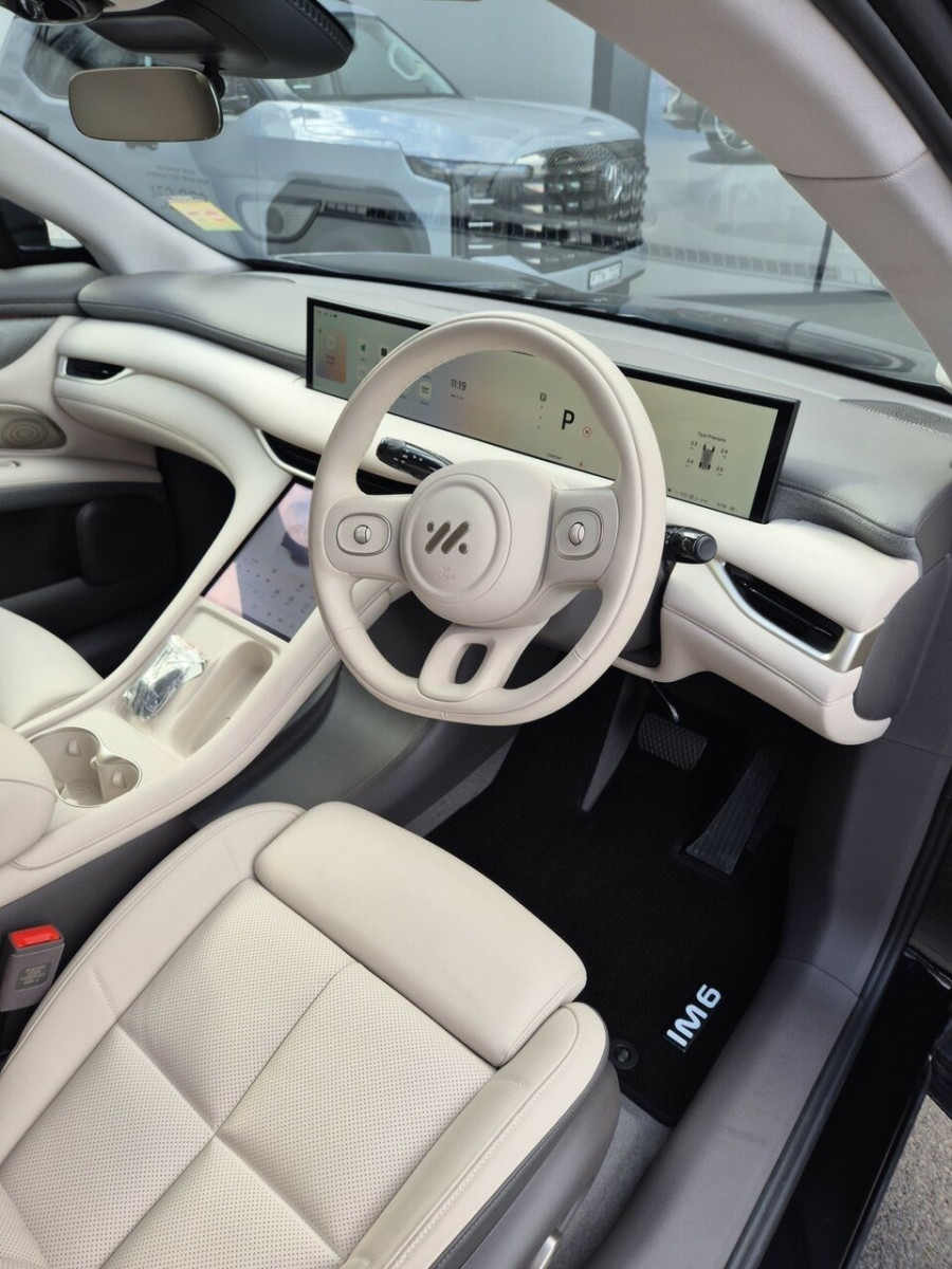 2025 MG IM6 S12L Premium SUV Image 8