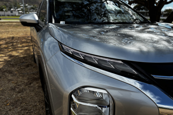 2025 Mitsubishi Outlander ZM LS SUV Image 9