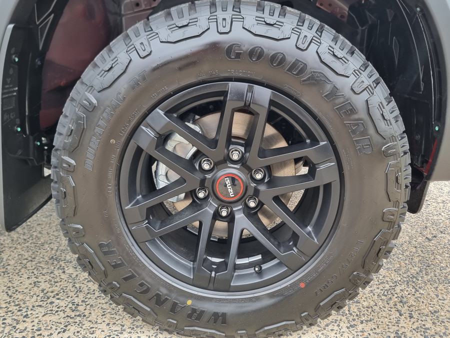 2026 Isuzu D-MAX RG BLADE Ute Image 11