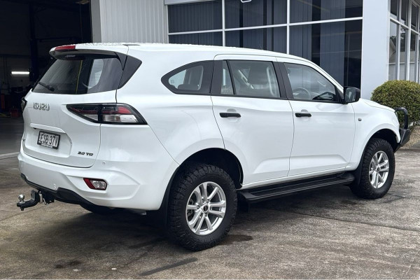 2022 Isuzu MU-X RJ LS-M SUV Image 5