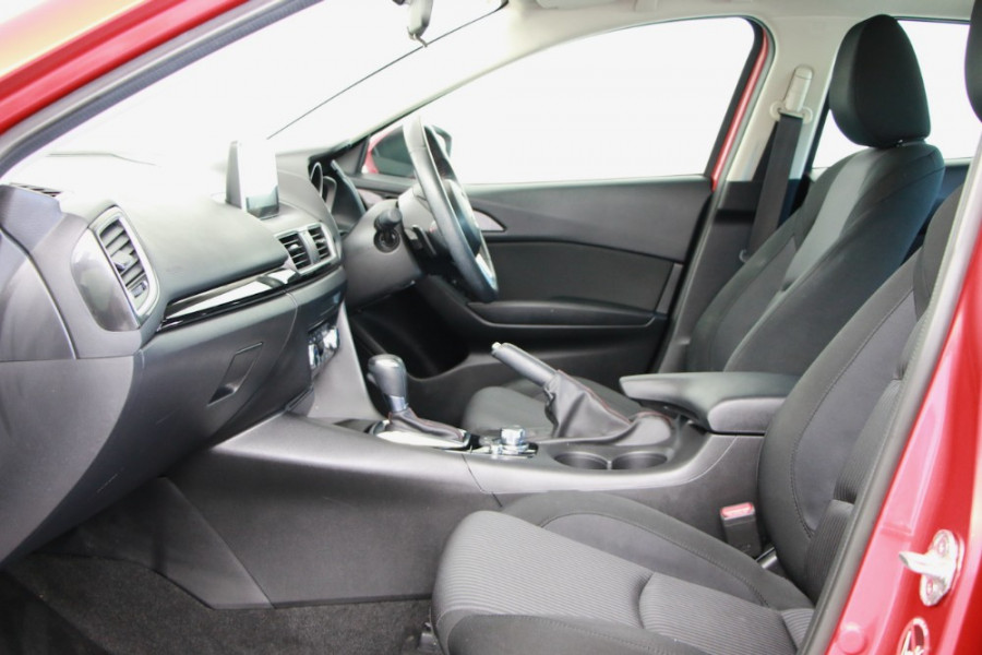 2015 Mazda 3 BM5238 SP25 Sedan Image 6