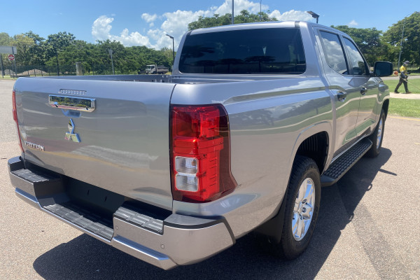 2026 Mitsubishi Triton MV GLX+ Ute Image 6