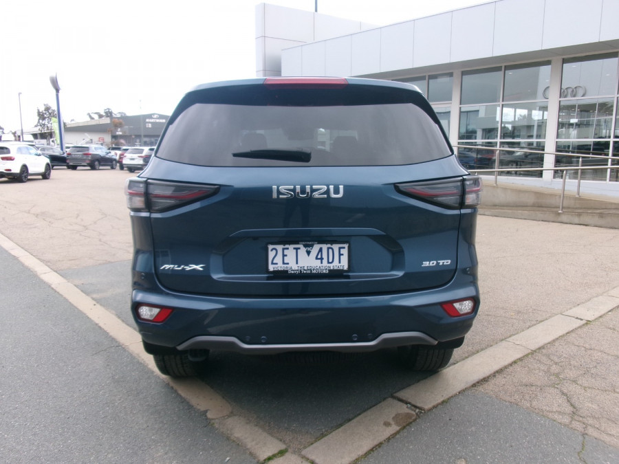 2023 MY24 Isuzu MU-X RJ LS-T SUV Image 8