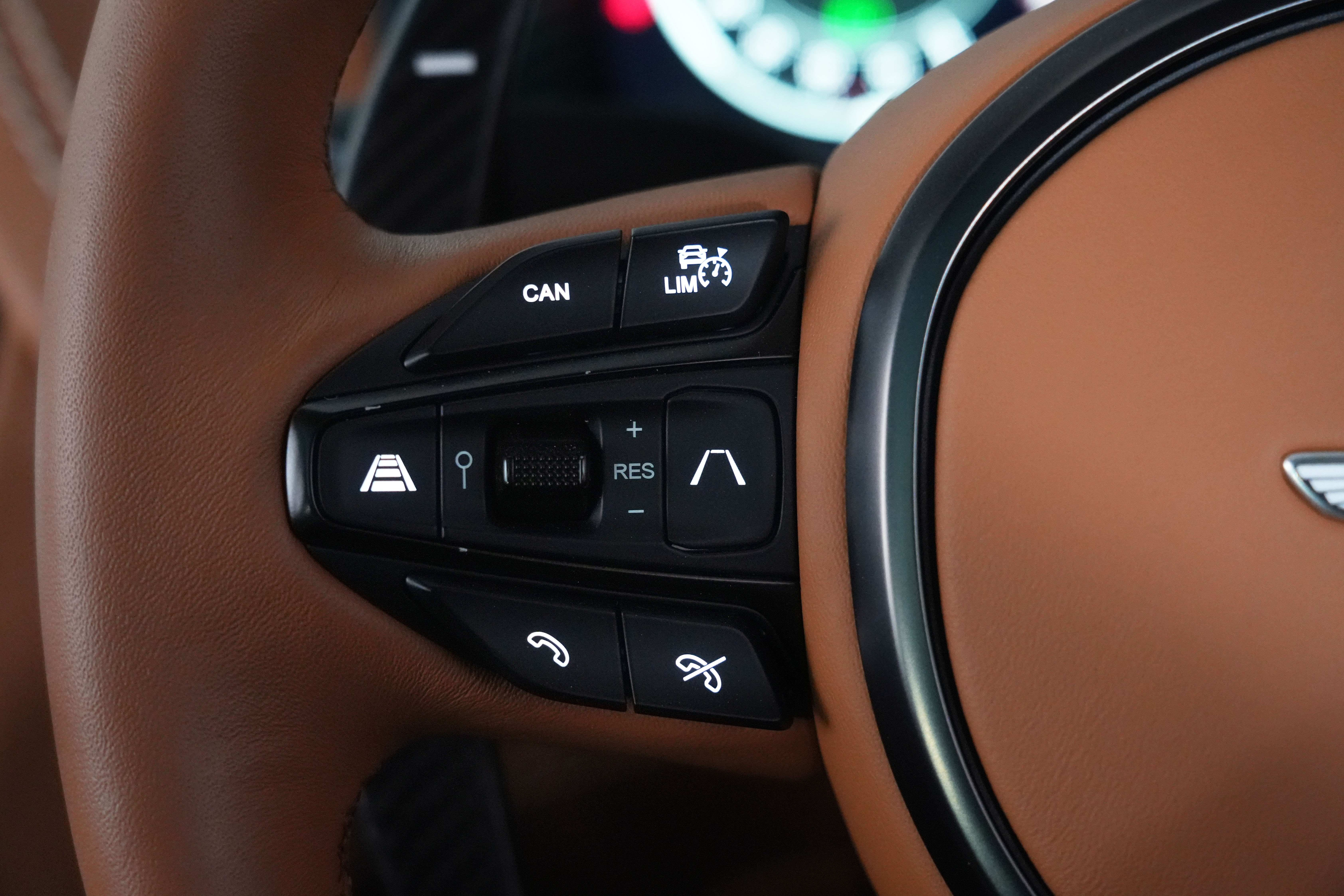 2023 Aston Martin DBX 707 SUV Image 47