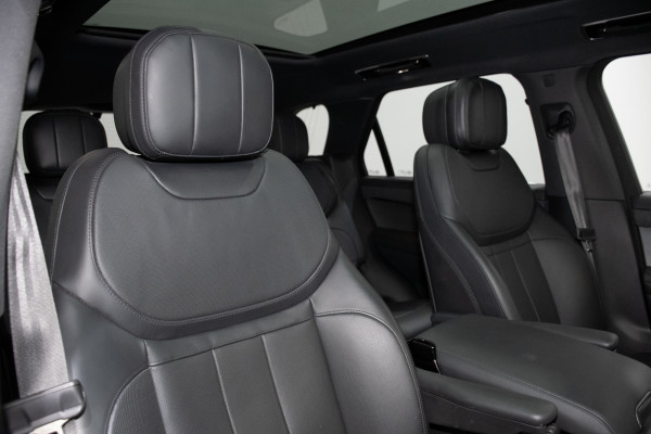 2023 Land Rover Range Rover Sport L461 D300 Dynamic SE SUV Image 4