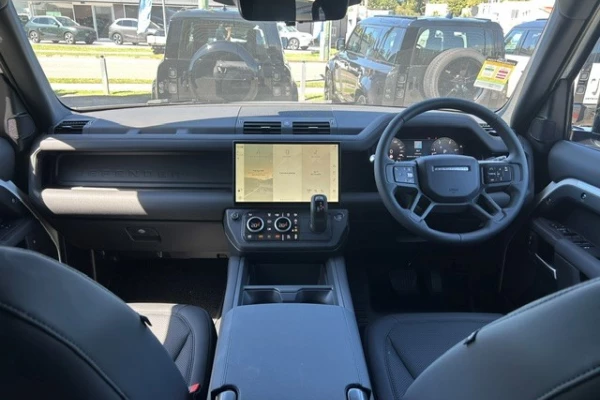 2026 Land Rover Defender L663 130 D350 X-Dynamic SE SUV Image 10
