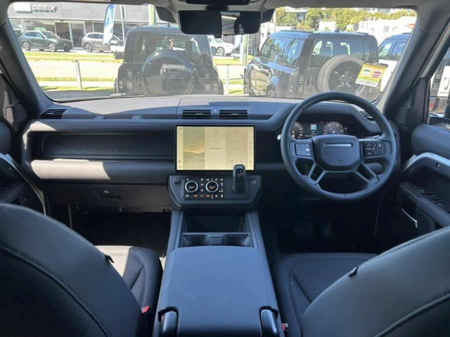 2026 Land Rover Defender L663 130 D350 X-Dynamic SE SUV Image 10