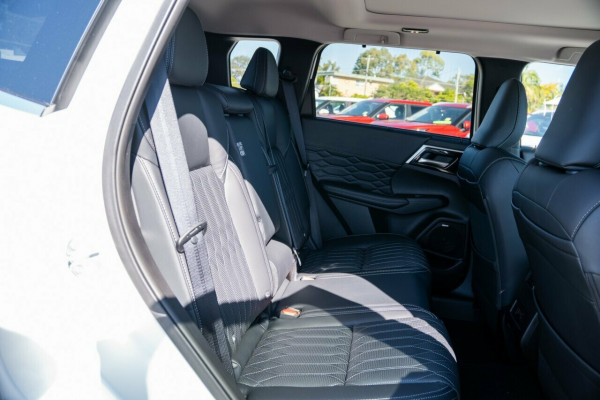 2025 Mitsubishi Outlander ZM Exceed SUV Image 10