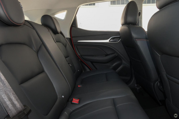 2025 MG ZST S13 Vibe SUV