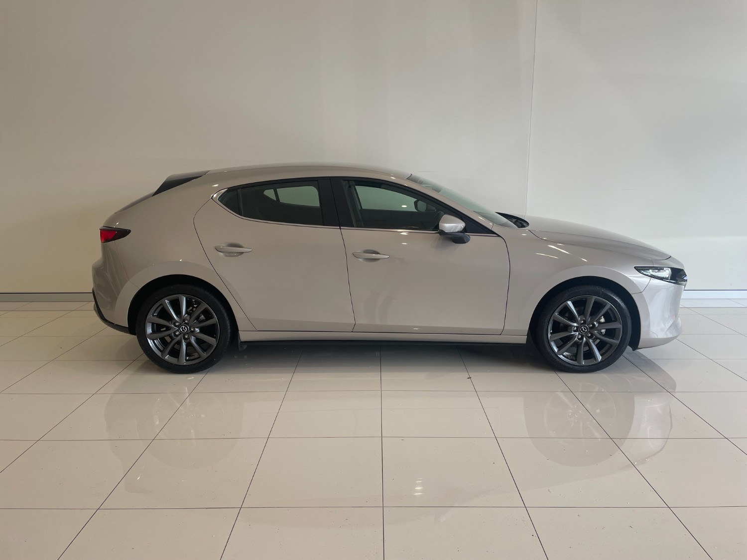 2023 Mazda 3 BP Series G20 Evolve Hatch Image 2