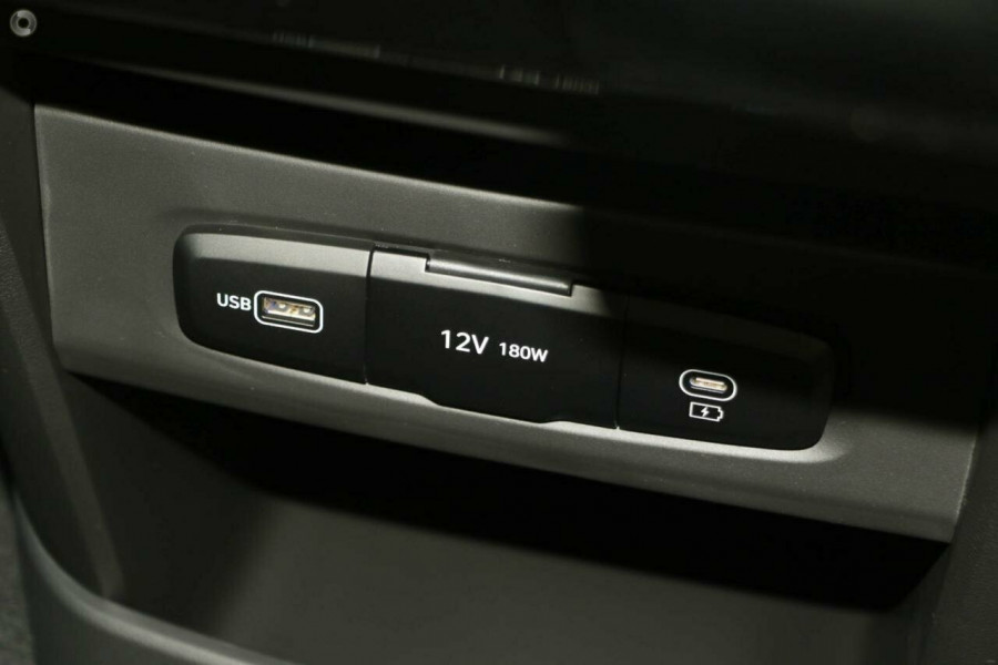 2025 Hyundai Staria US4.V3  People Mover Image 13