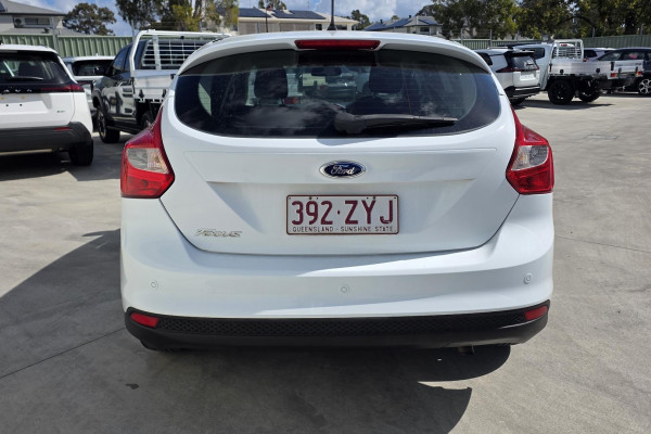 2015 MY14 Ford Focus LW MkII Ambiente Hatch Image 4
