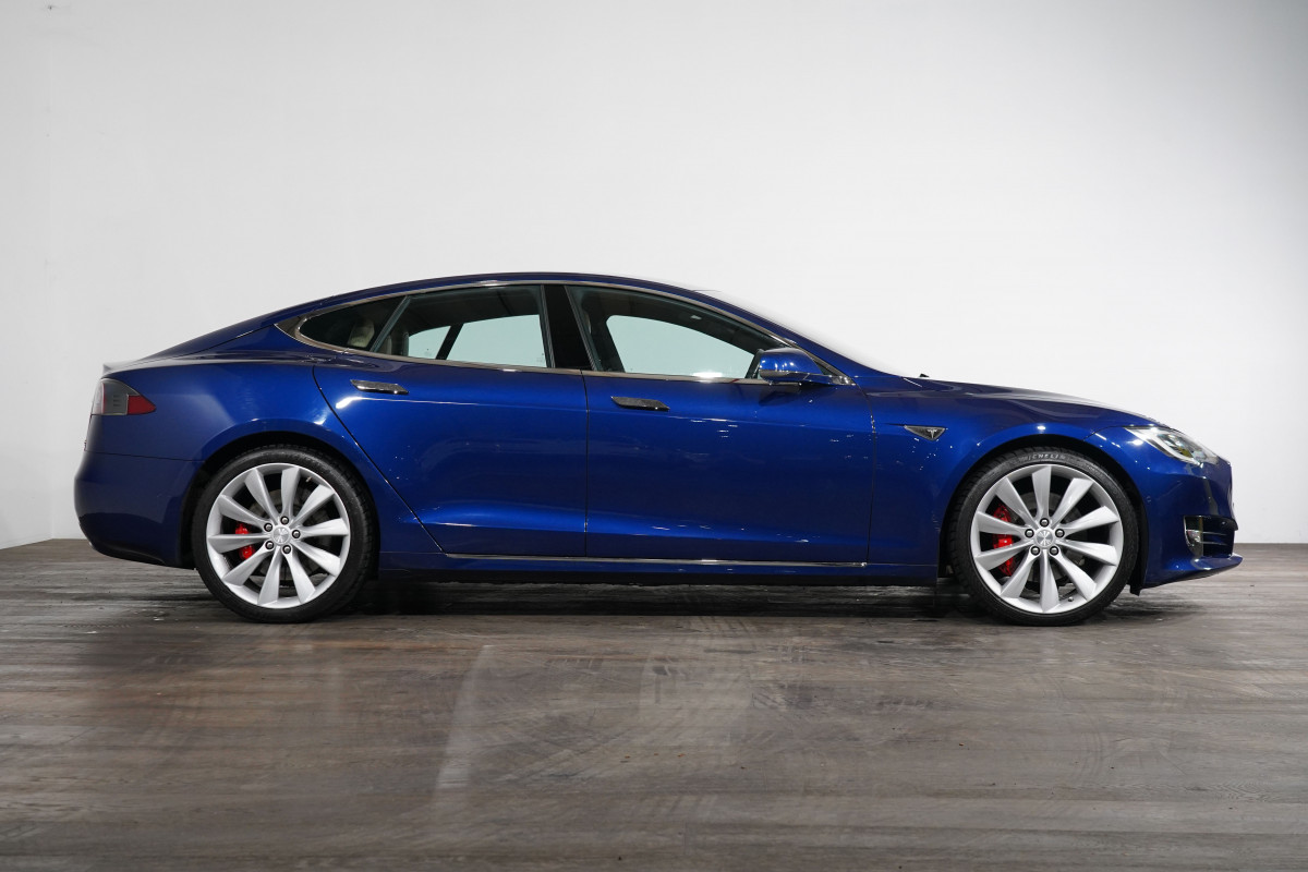 2016 Tesla Model S S P90d Hatch Image 4