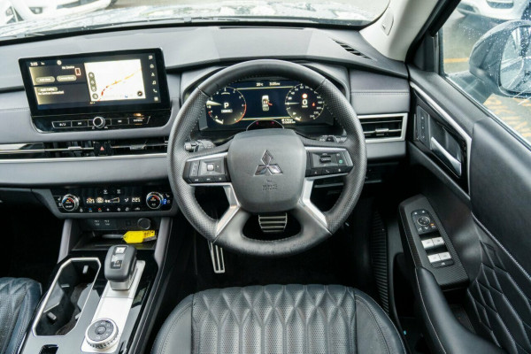 2025 Mitsubishi Outlander ZM Exceed SUV Image 11