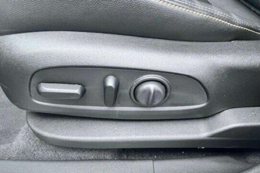 2020 Holden Equinox EQ LTZ-V SUV Image 23