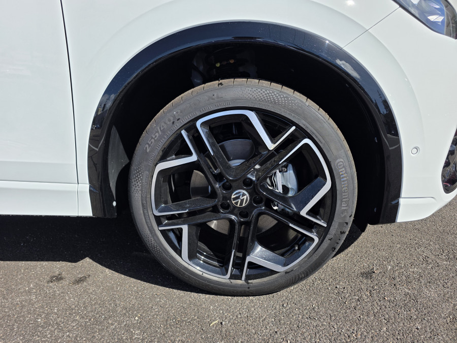 2026 Volkswagen Tiguan CT 195TSI R-Line SUV Image 11