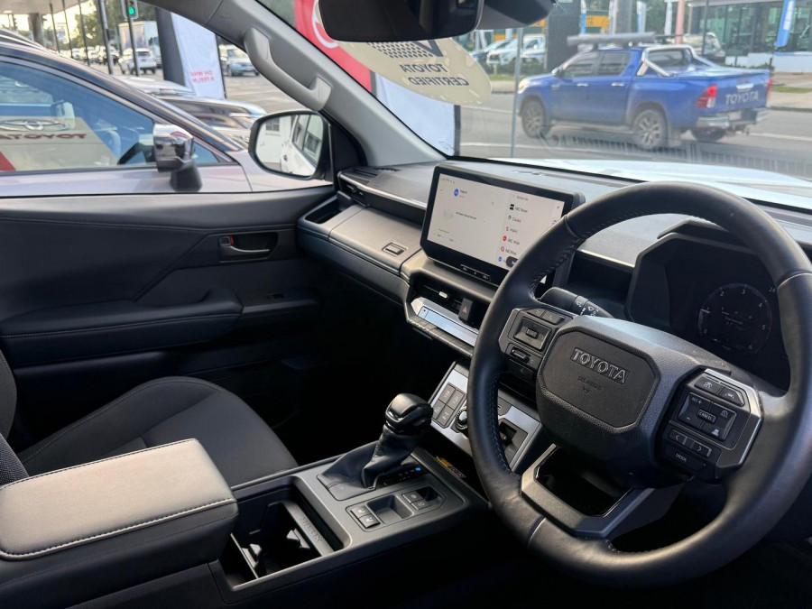 2025 Toyota HiLux GUN126R SR5 48V Ute Image 10