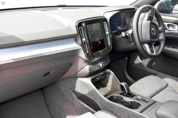 2025 MY26 Volvo XC40 XZ Plus B4 SUV Image 8