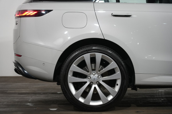 2023 Land Rover Range Rover Sport L461 D300 Dynamic SE SUV image 6