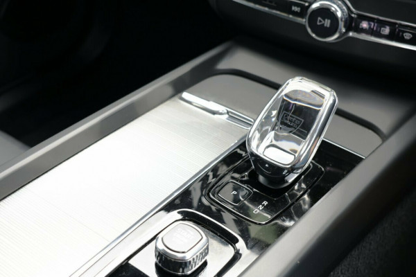 2022 MY23 Volvo XC60 UZ Recharge Ultimate T8 Plug-in Hybrid SUV Image 20
