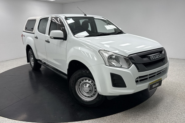 2017 Isuzu D-MAX SX Cab Chassis