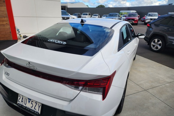2024 Hyundai i30 CN7.V2 Hybrid Sedan Image 4