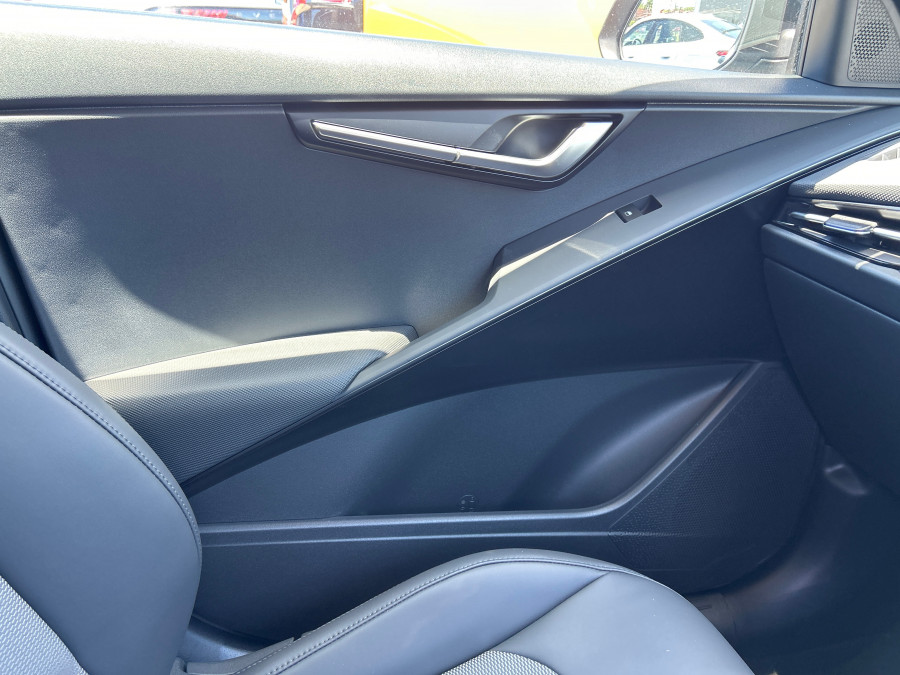 2024 Kia Niro SG2 EV S SUV Image 32