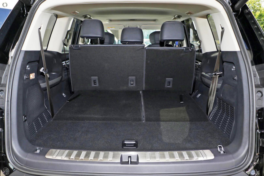 2026 MY25 LDV D90 SV9A Executive SUV Image 9
