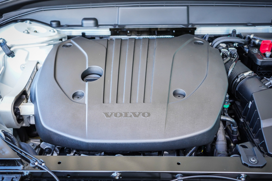  MY25 Volvo XC60 UZ Plus B5 SUV Image 33