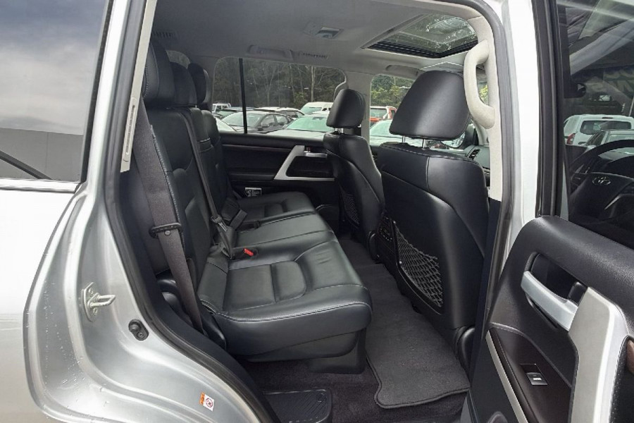 2017 Toyota LandCruiser VDJ200R VX SUV Image 26