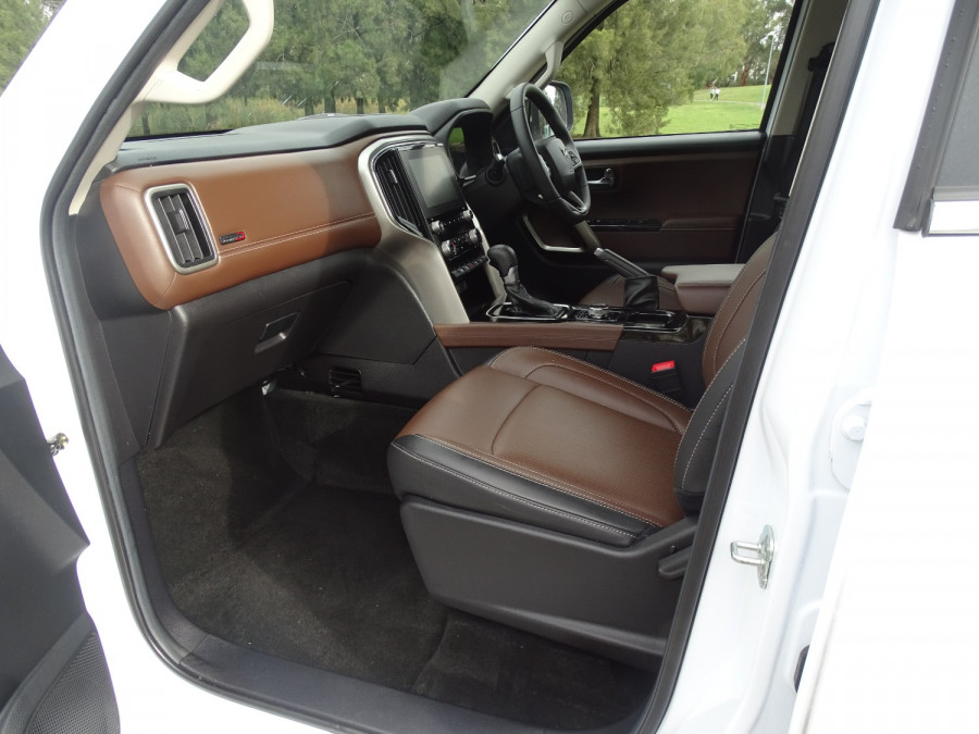 2024 MY25 Mahindra Scorpio  Z8L SUV Image 11