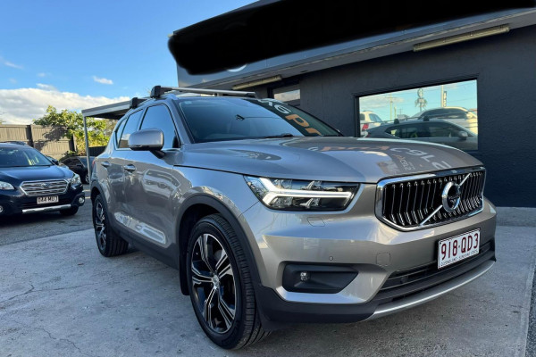 2020 Volvo XC40 XZ T4 Inscription SUV Image 4