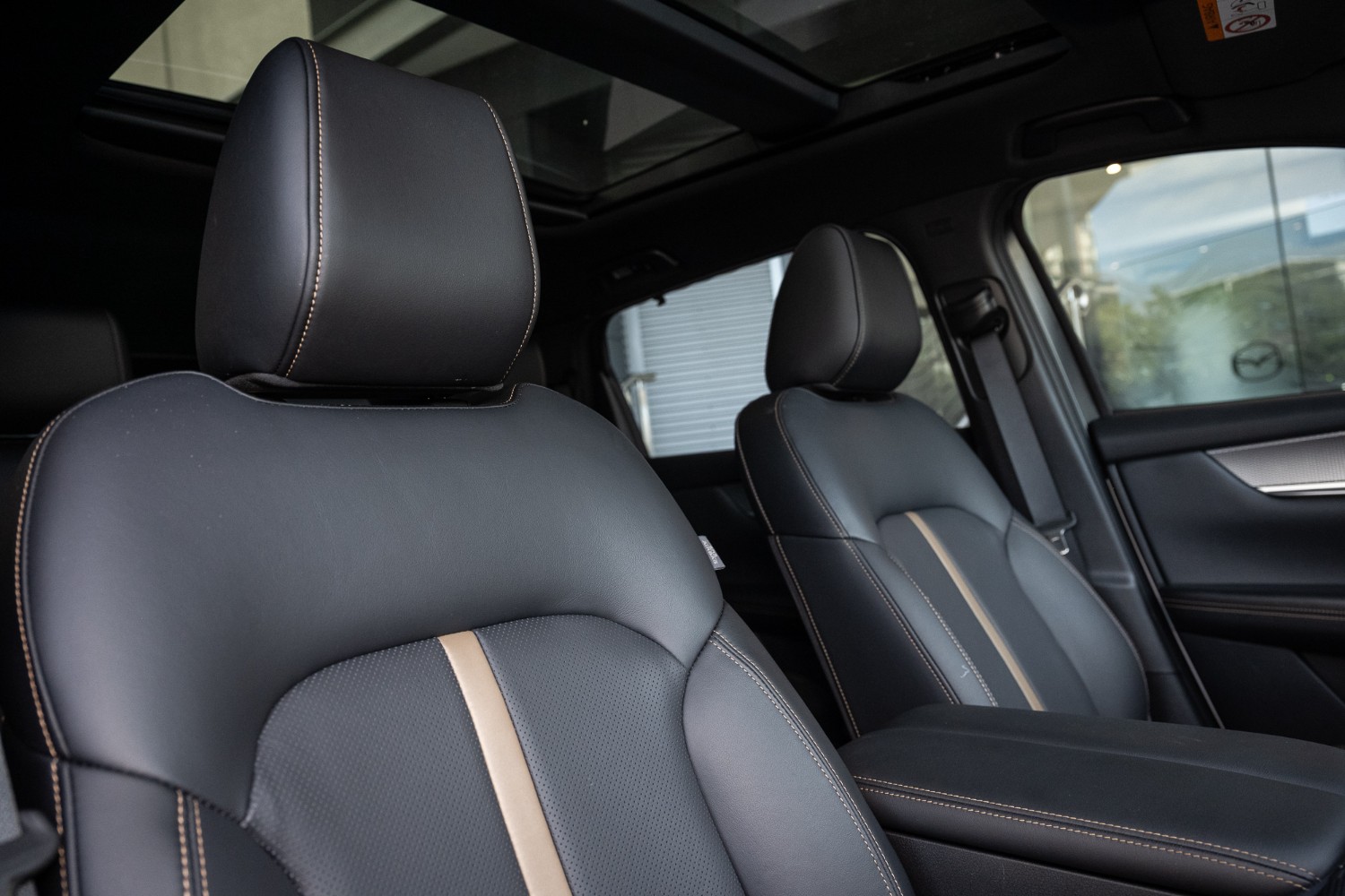 2024 Mazda CX-80 KL P50e Azami SUV Image 8