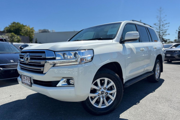 2016 Toyota LandCruiser VDJ200R VX SUV Image 2
