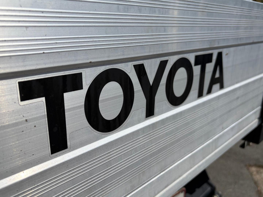2022 Toyota HiLux TGN121R WorkMate Cab Chassis Image 10