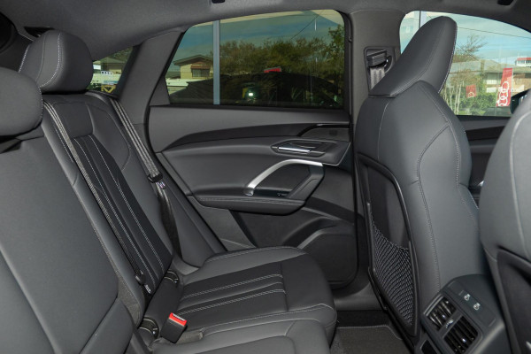 2025 Audi SQ5 GU  SUV image 9