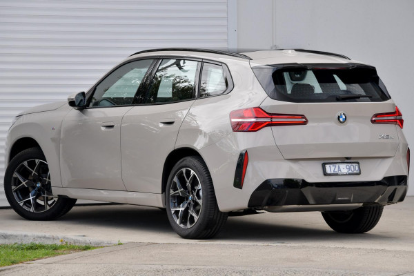 2025 BMW X3 G45 20 xDrive SUV image 2